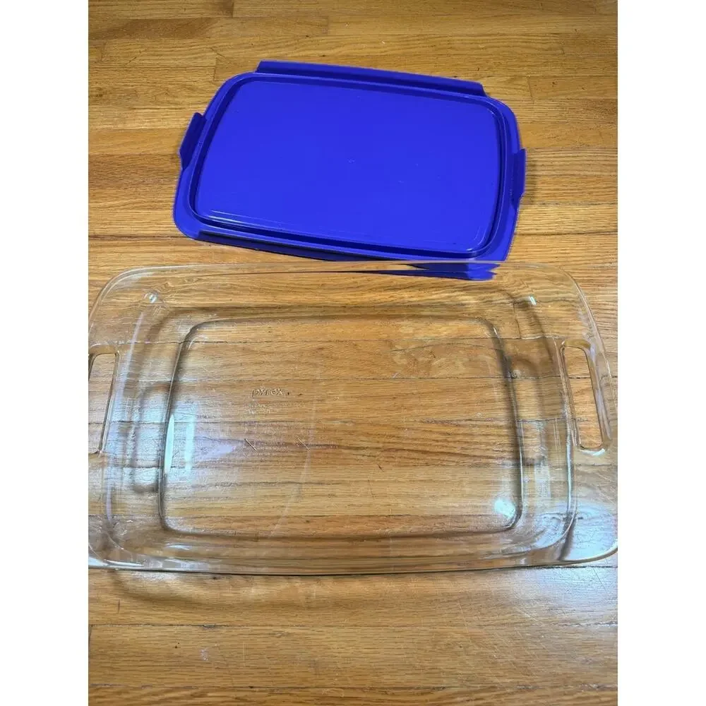 Pyrex Easy Grab Glass Casserole Baking Dish 3qt. 13x9x2 W/Blue Lid New